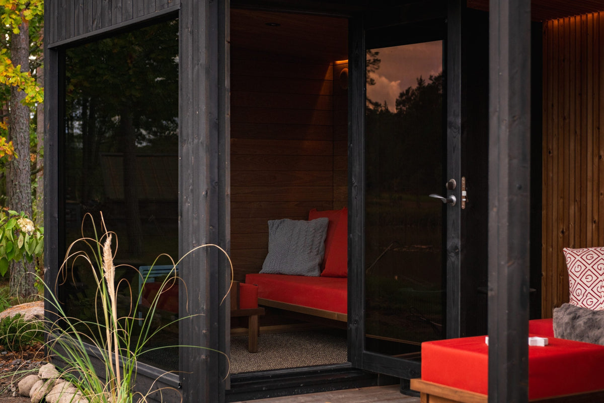 ThermaSol Nordic Misty Lounge Annex - 012_detail_nm-lounge-lifestyle-scaled.jpg