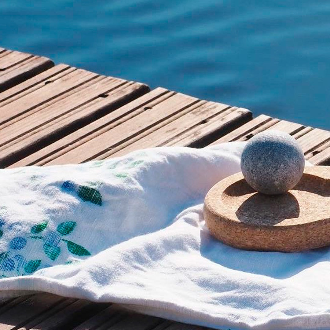 Hukka Mini SoleJoy Soapstone Foot Massage Stone with Round Cork Base - 02_detail_angle.jpg