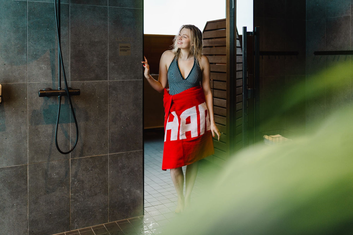 Harvia Red Sauna Towel - 02_lifestyle_2.jpg