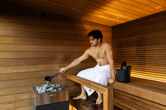 Harvia Click Sauna Bucket & Ladle Set, 7L - 02_lifestyle.jpg