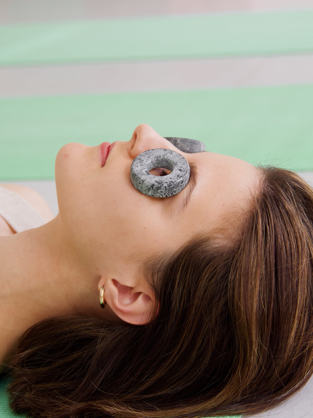 Hukka Orbits Soapstone Cold Therapy Eye Stones (Set of 2) - 03_detail_angle.jpg