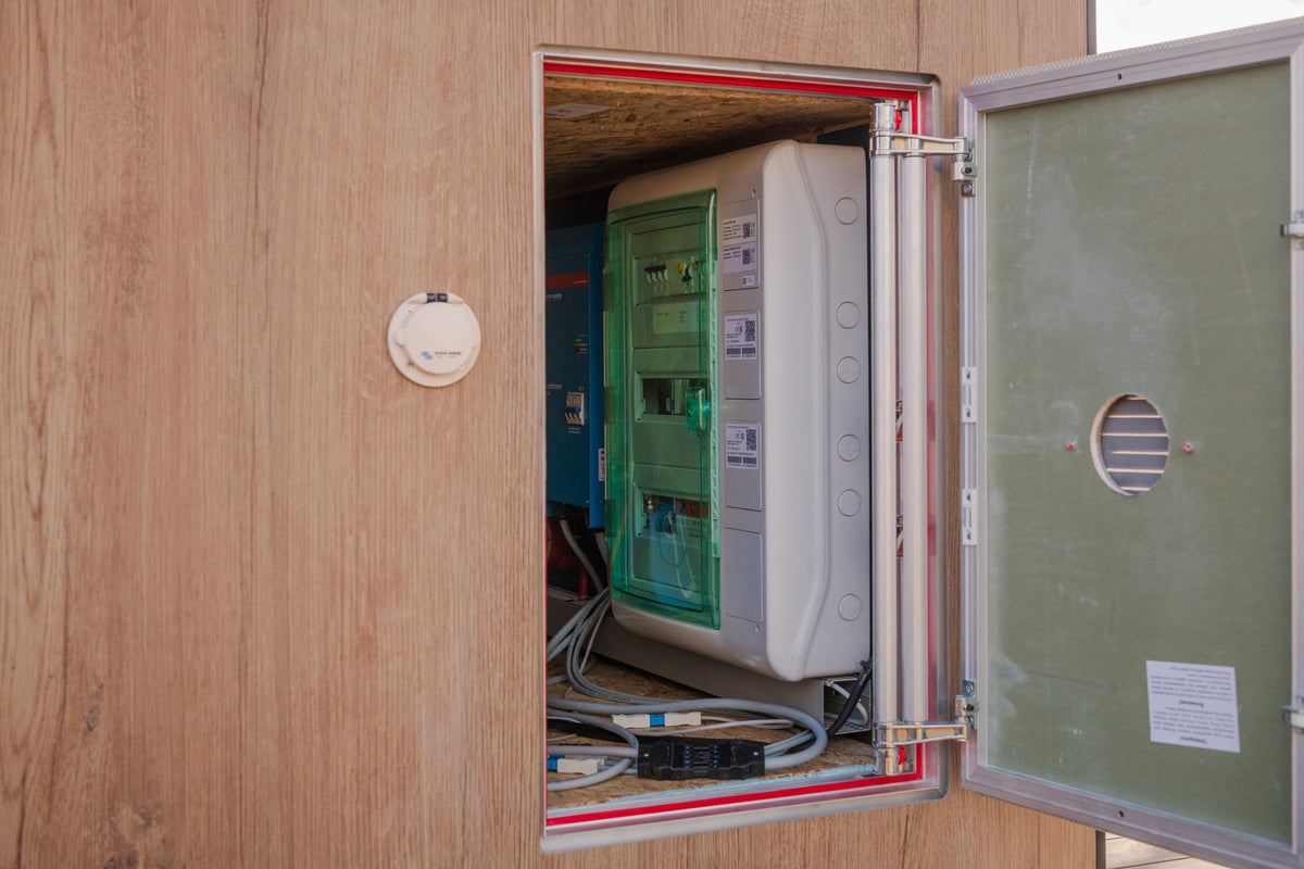 ThermaSol Solaris Solar-Powered Outdoor Sauna Cabin - 04_interior_thermasol-solaris-interior-heat.jpg