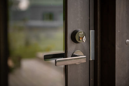 ThermaSol Nordic Misty Outdoor Sauna Cabin - 05_detail_nordic-misty-lock-scaled.jpg